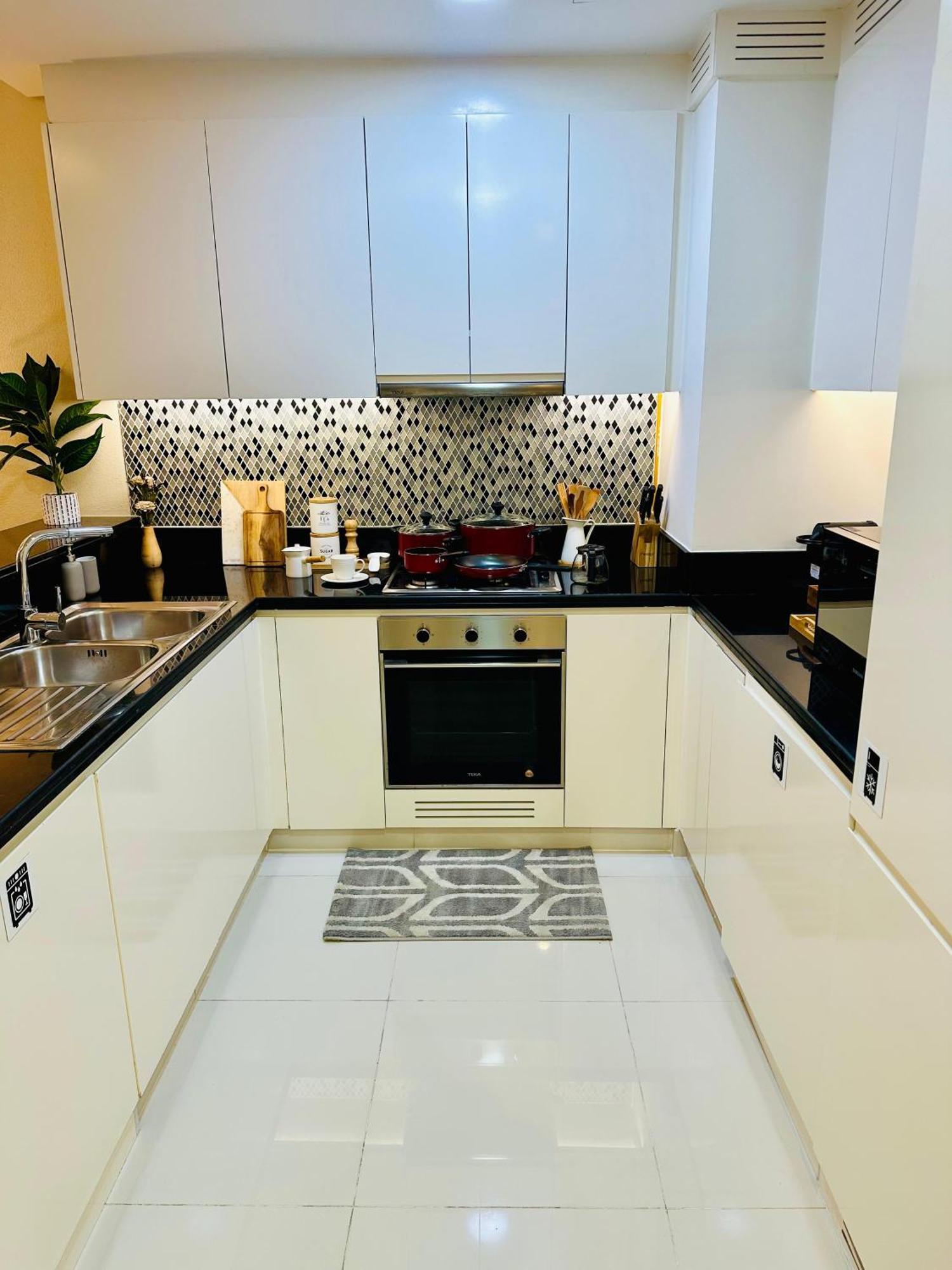 Paramount Midtown I Sky High Luxury 2br With Burj Khalifa View & Highest Infinity Pool I Down Town Apartment *